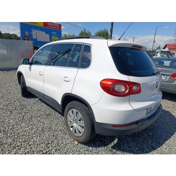 Volkswagen Tiguan  SUV 2009,  1.4 benzyna - Na sprzedaż za 21 500 zł - Pogwizdów - zdjęcie 3