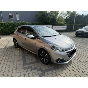 Peugeot 208  Hatchback 2019,  1.2 benzyna, automat - Na sprzedaż za 35 900 zł - Orzech - zdjęcie 4
