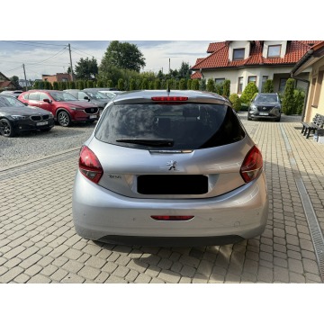 Peugeot 208  Hatchback 2019,  1.2 benzyna, automat - Na sprzedaż za 35 900 zł - Orzech - zdjęcie 8
