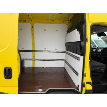 Iveco  2020,  2.3 diesel - Na sprzedaż za 61 377 zł - Ostrzeszów - zdjęcie 11