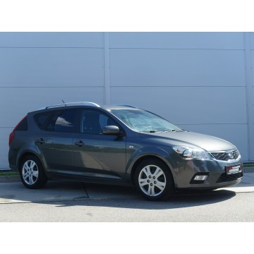 Kia Ceed  Kombi 2010,  1.6 benzyna - Na sprzedaż za 18 900 zł - Lublin - zdjęcie 2