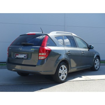 Kia Ceed  Kombi 2010,  1.6 benzyna - Na sprzedaż za 18 900 zł - Lublin - zdjęcie 9
