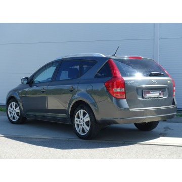 Kia Ceed  Kombi 2010,  1.6 benzyna - Na sprzedaż za 18 900 zł - Lublin - zdjęcie 10