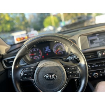 Kia Optima  Kombi 2018,  1.7 diesel - Na sprzedaż za 39 500 zł - Poznań - zdjęcie 8