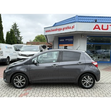 Toyota Yaris  Hatchback 2020,  1.5 benzyna+LPG, automat - Na sprzedaż za 49 900 zł - Tarnowskie Góry - zdjęcie 9
