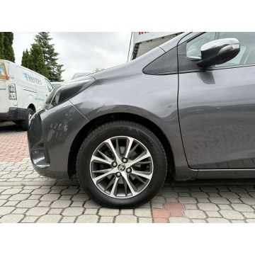 Toyota Yaris  Hatchback 2020,  1.5 benzyna+LPG, automat - Na sprzedaż za 49 900 zł - Tarnowskie Góry - zdjęcie 10