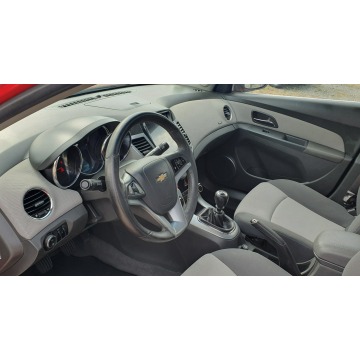 Chevrolet Cruze  Kombi 2010,  1.8 benzyna - Na sprzedaż za 24 900 zł - Przyszowice - zdjęcie 10