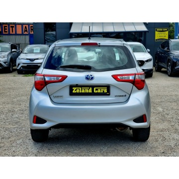 Toyota Yaris  Hatchback 2020,  1.5 hybryda, automat - Na sprzedaż za 49 900 zł - Szczecin - zdjęcie 6