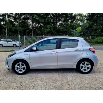 Toyota Yaris  Hatchback 2020,  1.5 hybryda, automat - Na sprzedaż za 49 900 zł - Szczecin - zdjęcie 8