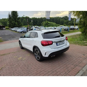 Mercedes - Benz GLA-klasa  SUV 2019,  2.0 benzyna, automat - Na sprzedaż za 76 900 zł - Cielcza - zdjęcie 4