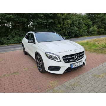 Mercedes - Benz GLA-klasa  SUV 2019,  2.0 benzyna, automat - Na sprzedaż za 76 900 zł - Cielcza - zdjęcie 10
