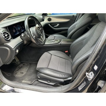 Mercedes - Benz E-klasa  Kombi 2018,  2.0 diesel, automat - Na sprzedaż za 55 000 zł - Warszawa - zdjęcie 4