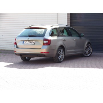 Skoda Octavia  Kombi 2018,  1.6 diesel - Na sprzedaż za 36 990 zł - Mikołów - zdjęcie 9