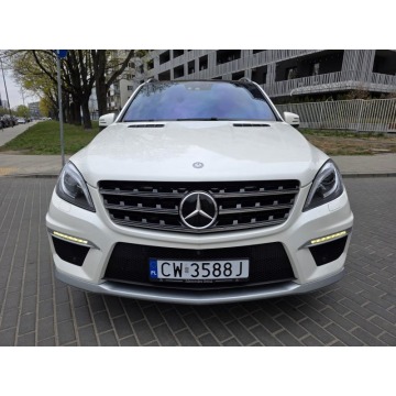 Mercedes - Benz M-klasa  Terenowy 2014,  5.5 benzyna, automat - Na sprzedaż za 109 900 zł - Warszawa - zdjęcie 2