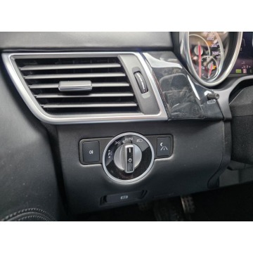 Mercedes - Benz M-klasa  Terenowy 2014,  5.5 benzyna, automat - Na sprzedaż za 109 900 zł - Warszawa - zdjęcie 8