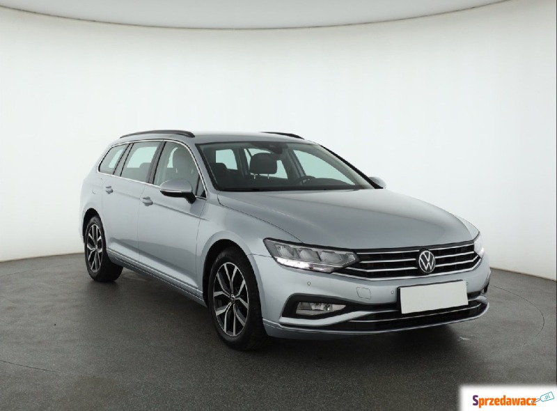 Volkswagen Passat  Kombi 2023,  1.5 benzyna, automat - Na sprzedaż za 82 999 zł - Piaseczno