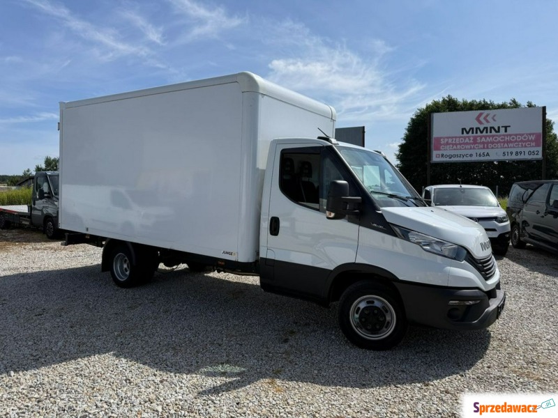 Iveco Daily 2025,  2.3 diesel - Na sprzedaż za 156 087 zł - Ostrzeszów