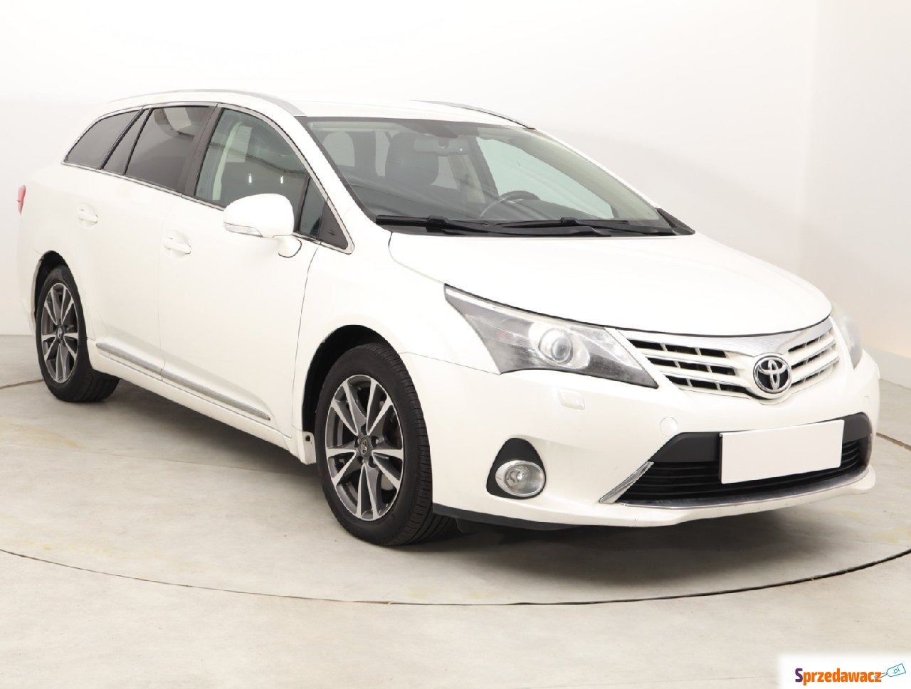 Toyota Avensis 2013