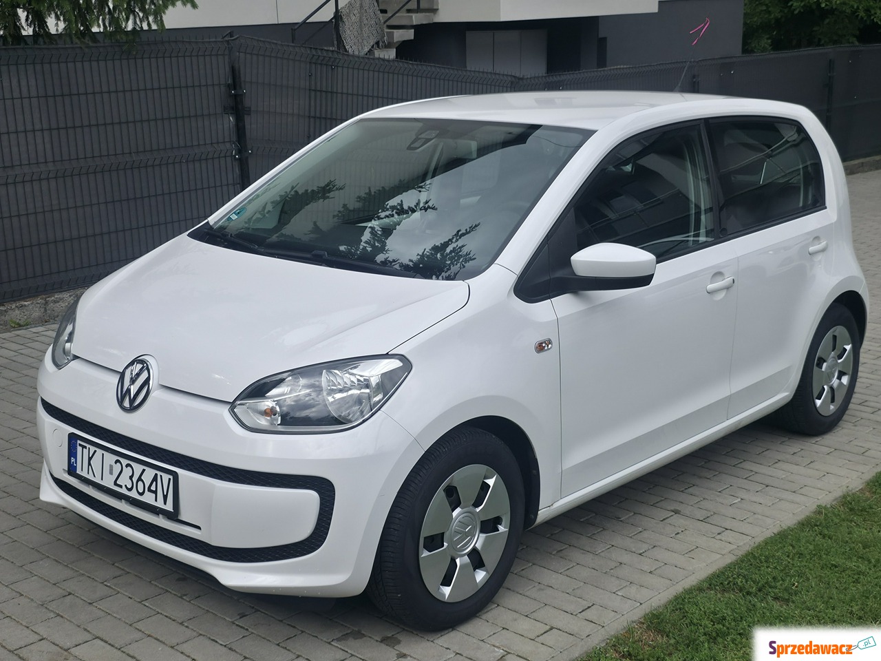 Volkswagen up! 2012