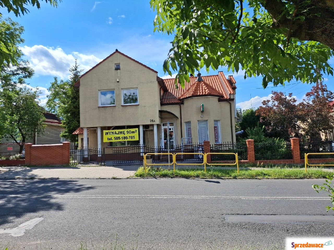 Lokal 107 M2 oferuję do wynajęcia...
