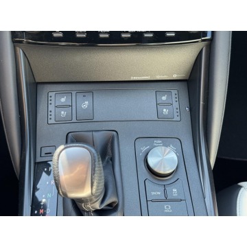 Lexus IS 2022,  3.5 benzyna, automat - Na sprzedaż za 167 700 zł - Janki - zdjęcie 1