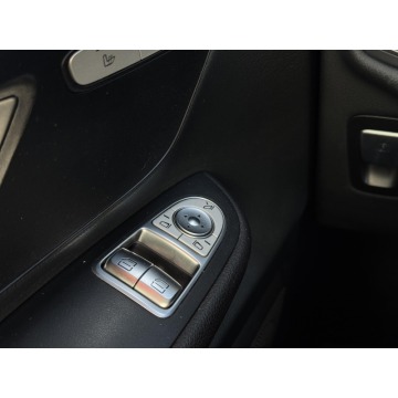 Mercedes - Benz V-klasa 2017,  2.1 diesel - Na sprzedaż za 142 700 zł - Janki - zdjęcie 3