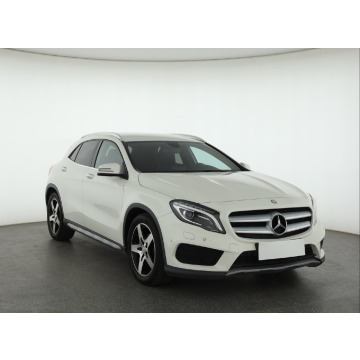 Mercedes GLA GLA 200 (156KM), 2015