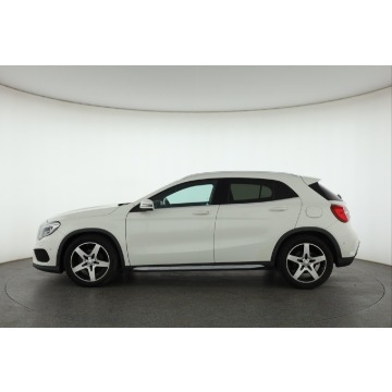 Mercedes - Benz GLA-klasa  SUV 2015,  1.6 benzyna, automat - Na sprzedaż za 66 999 zł - Katowice - zdjęcie 4