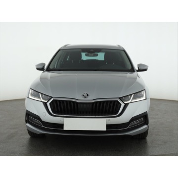 Skoda Octavia  Kombi 2021,  1.5 benzyna, automat - Na sprzedaż za 82 999 zł - Łódź - zdjęcie 2