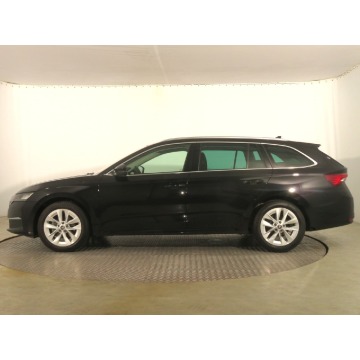 Skoda Octavia  Kombi 2025,  1.5 benzyna, automat - Na sprzedaż za 107 999 zł - Katowice - zdjęcie 4