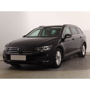 Volkswagen Passat  Kombi 2022,  2.0 diesel, automat - Na sprzedaż za 69 499 zł - Katowice - zdjęcie 3