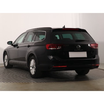 Volkswagen Passat  Kombi 2022,  2.0 diesel, automat - Na sprzedaż za 69 499 zł - Katowice - zdjęcie 5