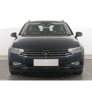 Volkswagen Passat  Kombi 2023,  2.0 diesel, automat - Na sprzedaż za 74 999 zł - Katowice - zdjęcie 2