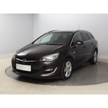 Opel Astra  Kombi 2014,  2.0 diesel, automat - Na sprzedaż za 24 999 zł - Bielany Wrocławskie - zdjęcie 3