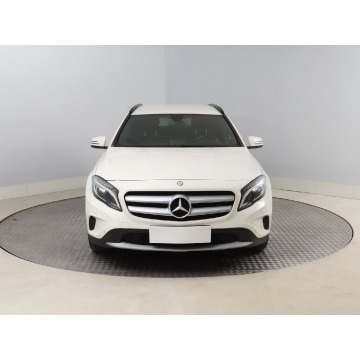 Mercedes - Benz GLA-klasa  SUV 2014,  2.0 benzyna, automat - Na sprzedaż za 63 999 zł - Bielany Wrocławskie - zdjęcie 2