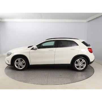 Mercedes - Benz GLA-klasa  SUV 2014,  2.0 benzyna, automat - Na sprzedaż za 63 999 zł - Bielany Wrocławskie - zdjęcie 4