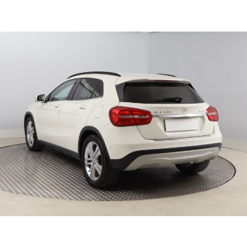 Mercedes - Benz GLA-klasa  SUV 2014,  2.0 benzyna, automat - Na sprzedaż za 63 999 zł - Bielany Wrocławskie - zdjęcie 5
