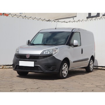 Fiat Doblo  Pick-up 2017,  1.4 benzyna+LPG - Na sprzedaż za 35 999 zł - Łódź - zdjęcie 3
