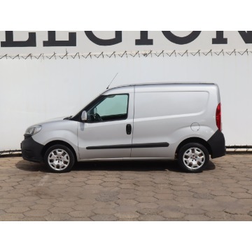 Fiat Doblo  Pick-up 2017,  1.4 benzyna+LPG - Na sprzedaż za 35 999 zł - Łódź - zdjęcie 4