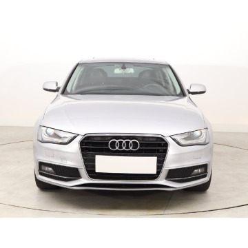 Audi A4  Liftback 2015,  2.0 benzyna, automat - Na sprzedaż za 41 999 zł - Bielany Wrocławskie - zdjęcie 2