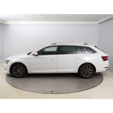 Skoda Superb  Kombi 2018,  2.0 diesel, automat - Na sprzedaż za 71 999 zł - Bielany Wrocławskie - zdjęcie 4