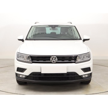 Volkswagen Tiguan  SUV 2018,  1.4 benzyna, automat - Na sprzedaż za 74 999 zł - Bielany Wrocławskie - zdjęcie 2