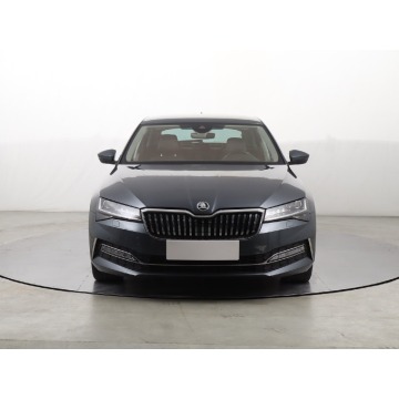Skoda Superb  Liftback 2019,  2.0 diesel, automat - Na sprzedaż za 89 999 zł - Katowice - zdjęcie 2
