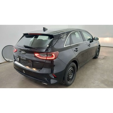 Kia Ceed  Kombi 2019,  1.4 benzyna - Na sprzedaż za 48 999 zł - Tychy - zdjęcie 2