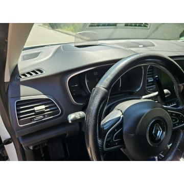 Renault Megane  Kombi 2017,  1.6 diesel, automat - Na sprzedaż za 40 900 zł - Ruda Śląska - zdjęcie 10