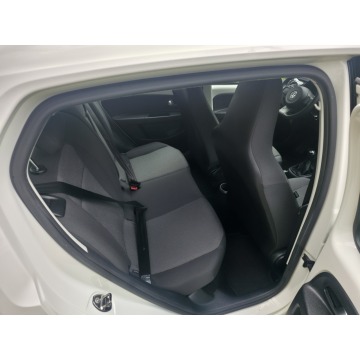 Volkswagen up!  Hatchback 2012,  1.0 benzyna - Na sprzedaż za 15 900 zł - Piekoszów - zdjęcie 8
