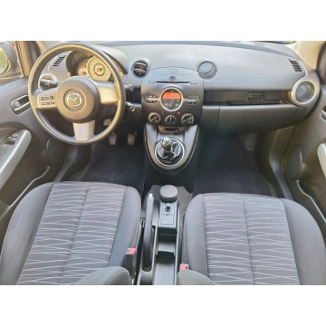 Mazda 2  Hatchback 2009,  1.3 benzyna - Na sprzedaż za 11 400 zł - Siewierz - zdjęcie 5