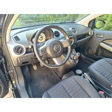 Mazda 2  Hatchback 2009,  1.3 benzyna - Na sprzedaż za 11 400 zł - Siewierz - zdjęcie 8