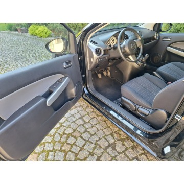 Mazda 2  Hatchback 2009,  1.3 benzyna - Na sprzedaż za 11 400 zł - Siewierz - zdjęcie 9