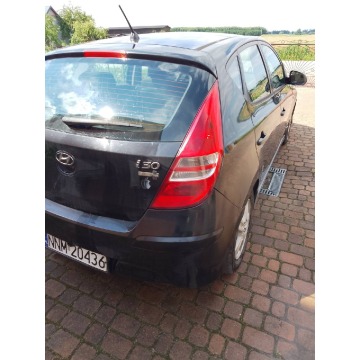 Hyundai i30  Kombi 2010,  1.4 benzyna - Na sprzedaż za 11 500 zł - Biskupiec - zdjęcie 4